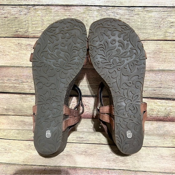 Teva Brown Leather Wedge Sandals - Picture 6 of 8
